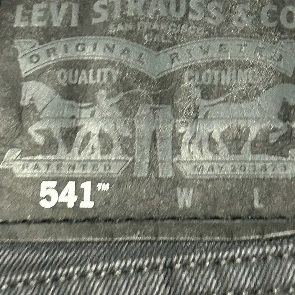 Levis men’s size
